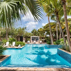 floris-suite-hotel.comcaribbean.com/